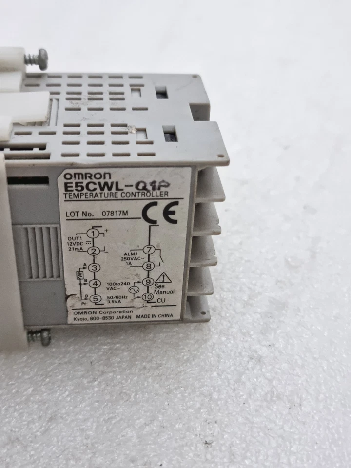 Used Working Omron E5CWL-Q1P Temperature Controller 100-240VAC E5CWL